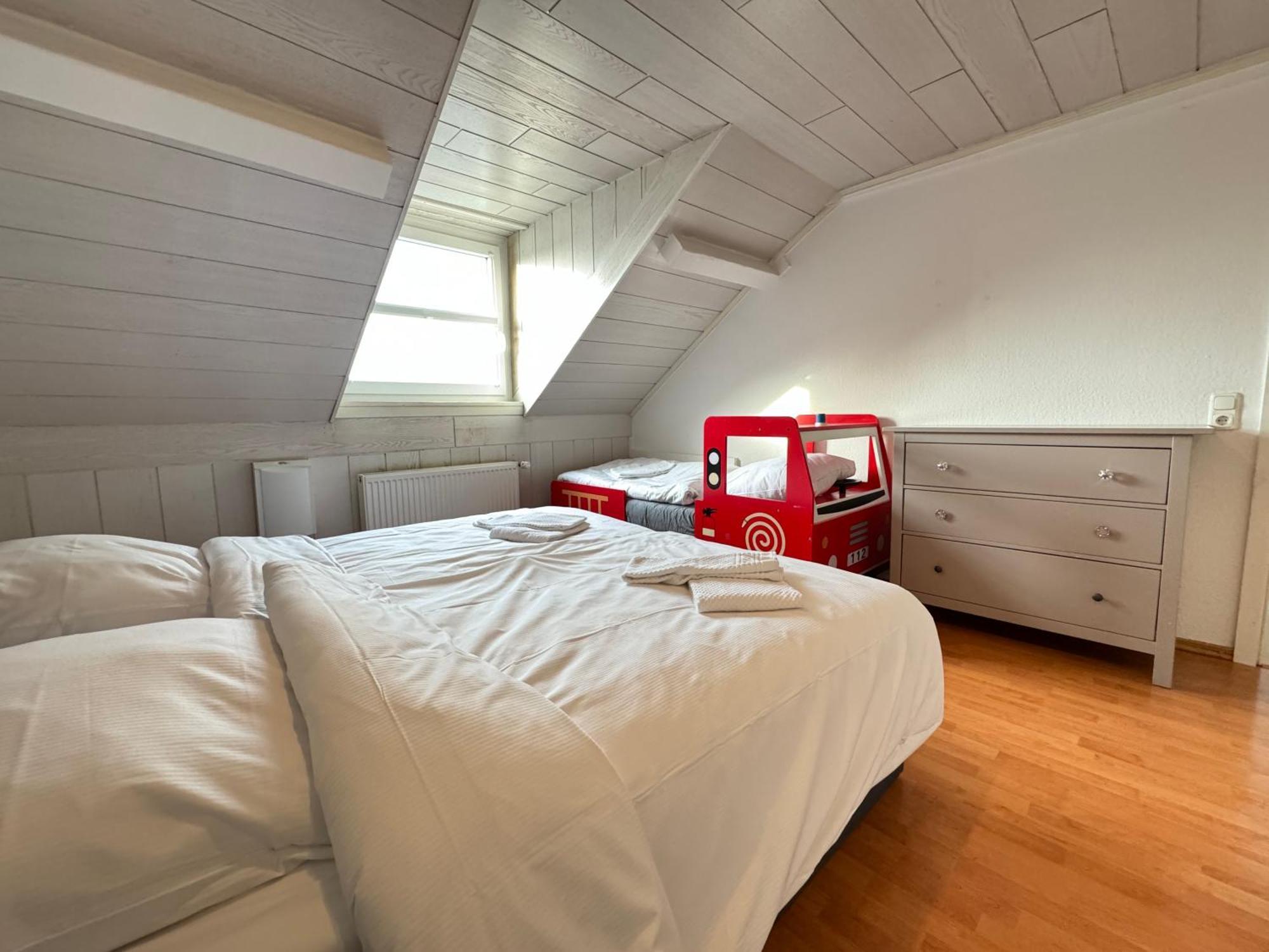 Apartment Der Schwan 7 - 3 Schlafzimmer - 2 Balkone - Zentral - 100 Qm