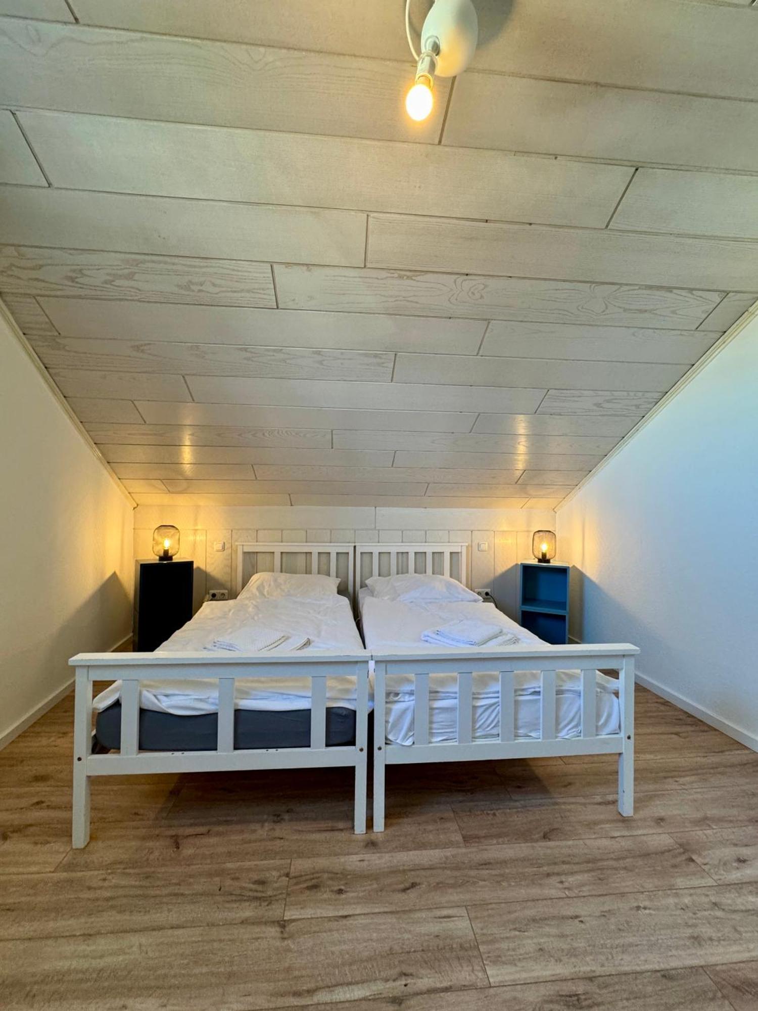 Der Schwan 7 - 3 Schlafzimmer - 2 Balkone - Zentral - 100 Qm Apartment Duren